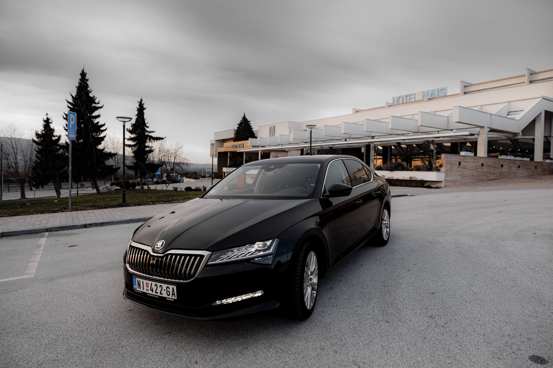 Limuzina na autoputu